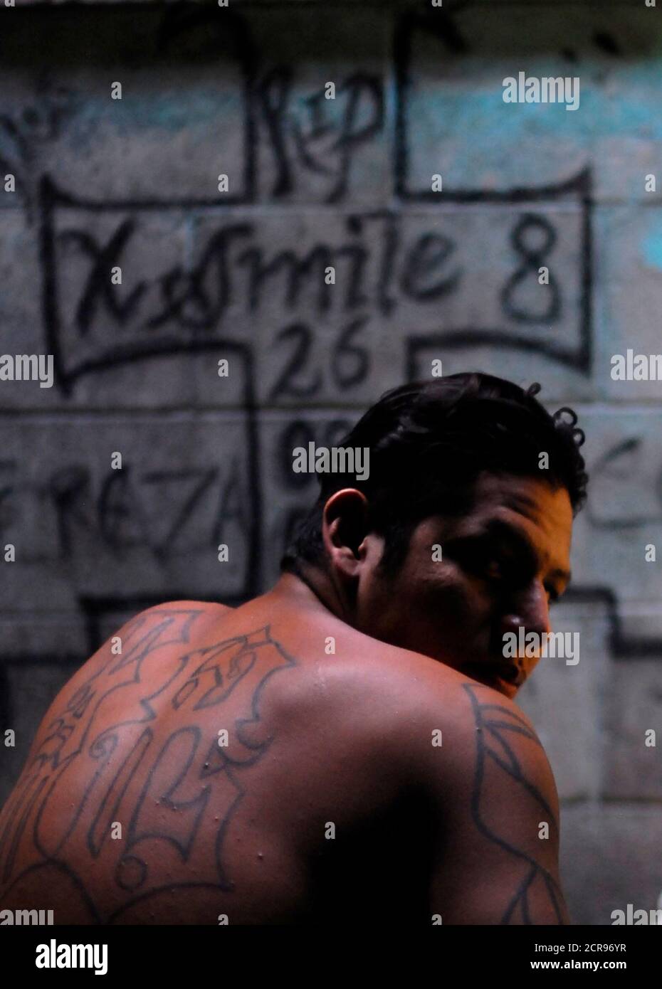 Gang member from el salvador hi-res stock photography and images - Alamy