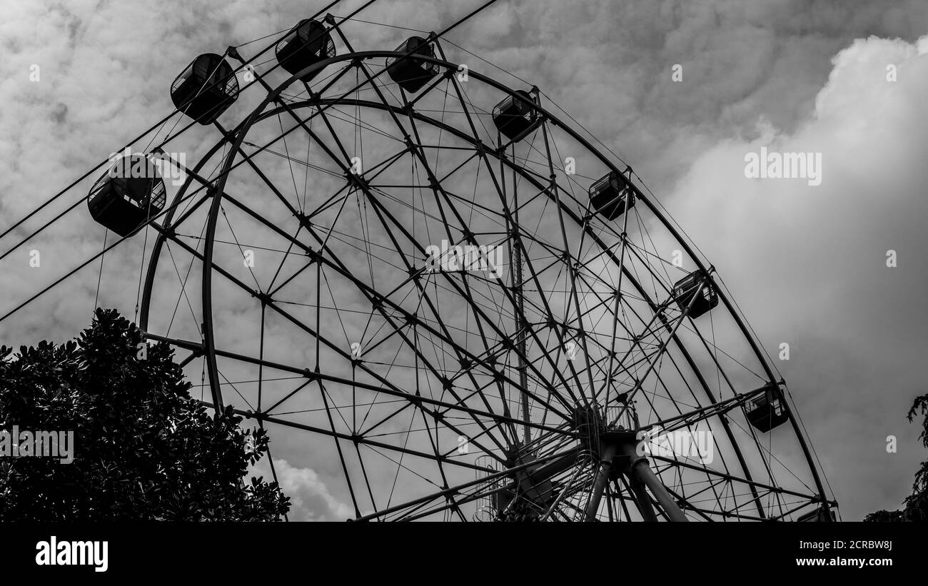 ferris wheel in black and white Stock Photo - Alamy