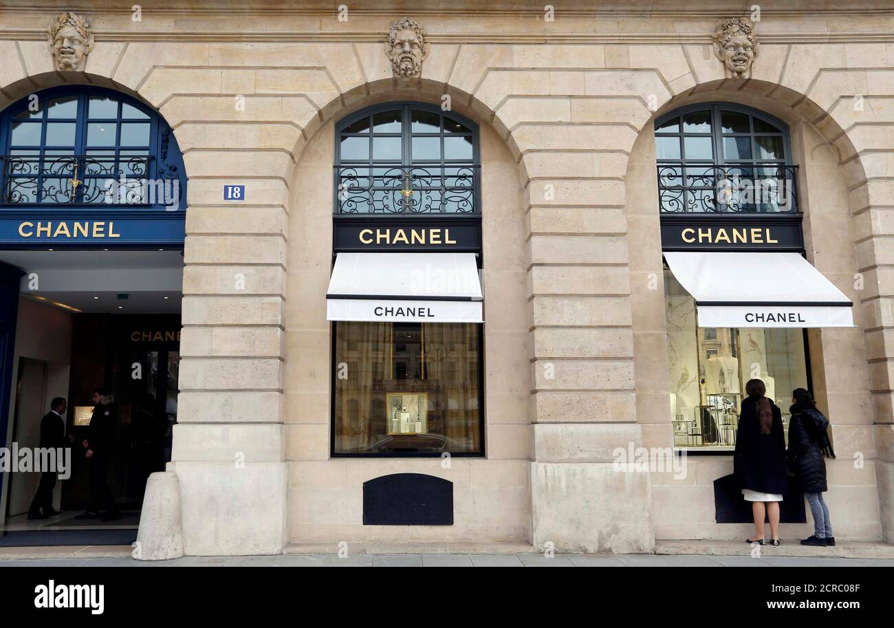 Chanel Brand High Resolution Stock Photography and Images - Alamy