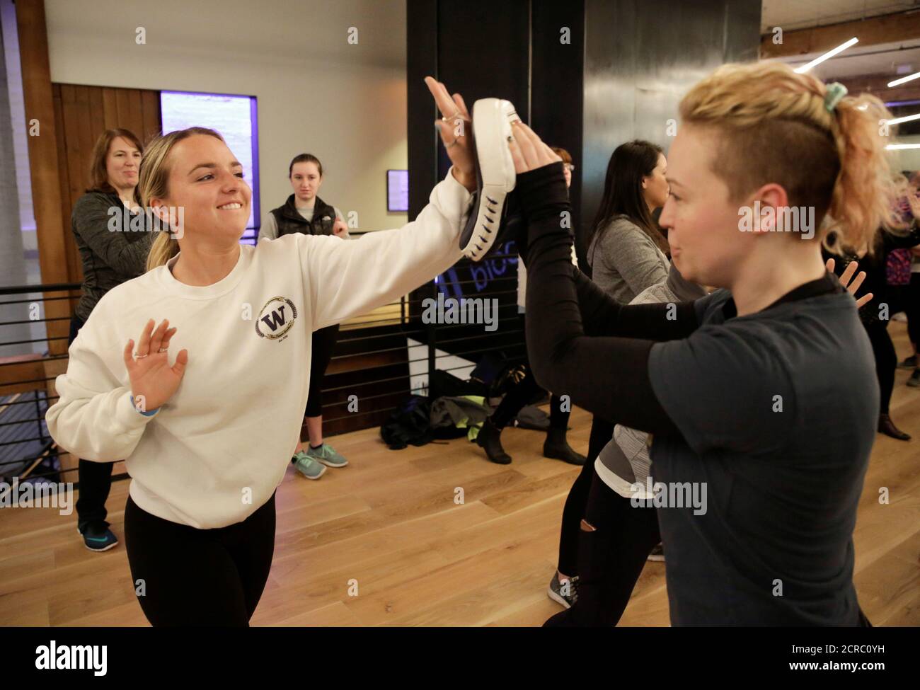 Self Defense Class Woman High Resolution Stock Photography And Images Alamy