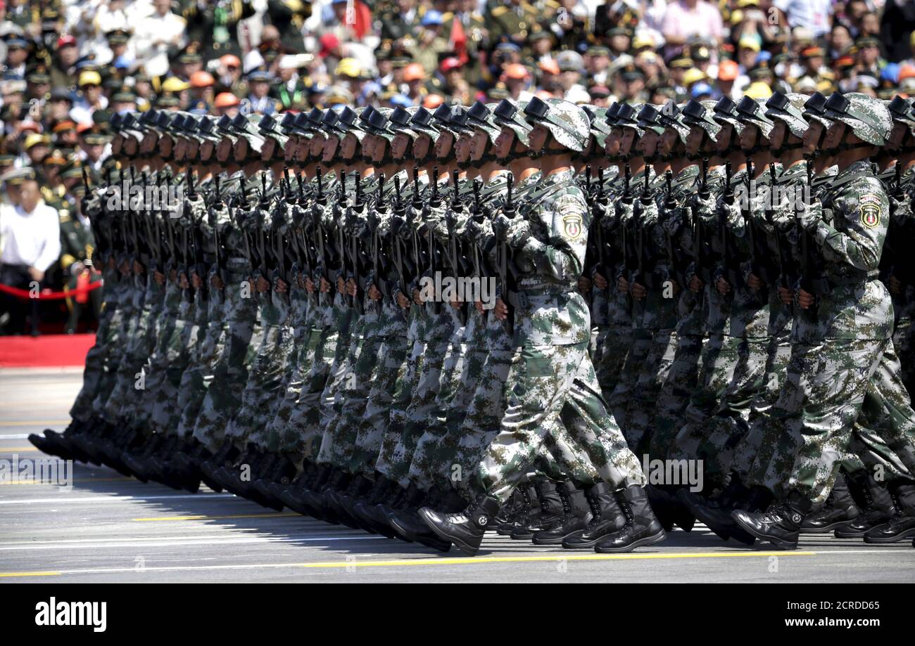Soldiers of China's People's Liberation Army (PLA) march past Tiananmen Gate during the military parade marking the 70th anniversary of the end of World War Two, in Beijing, China, September 3, 2015. REUTERS/Jason Lee Stock Photo