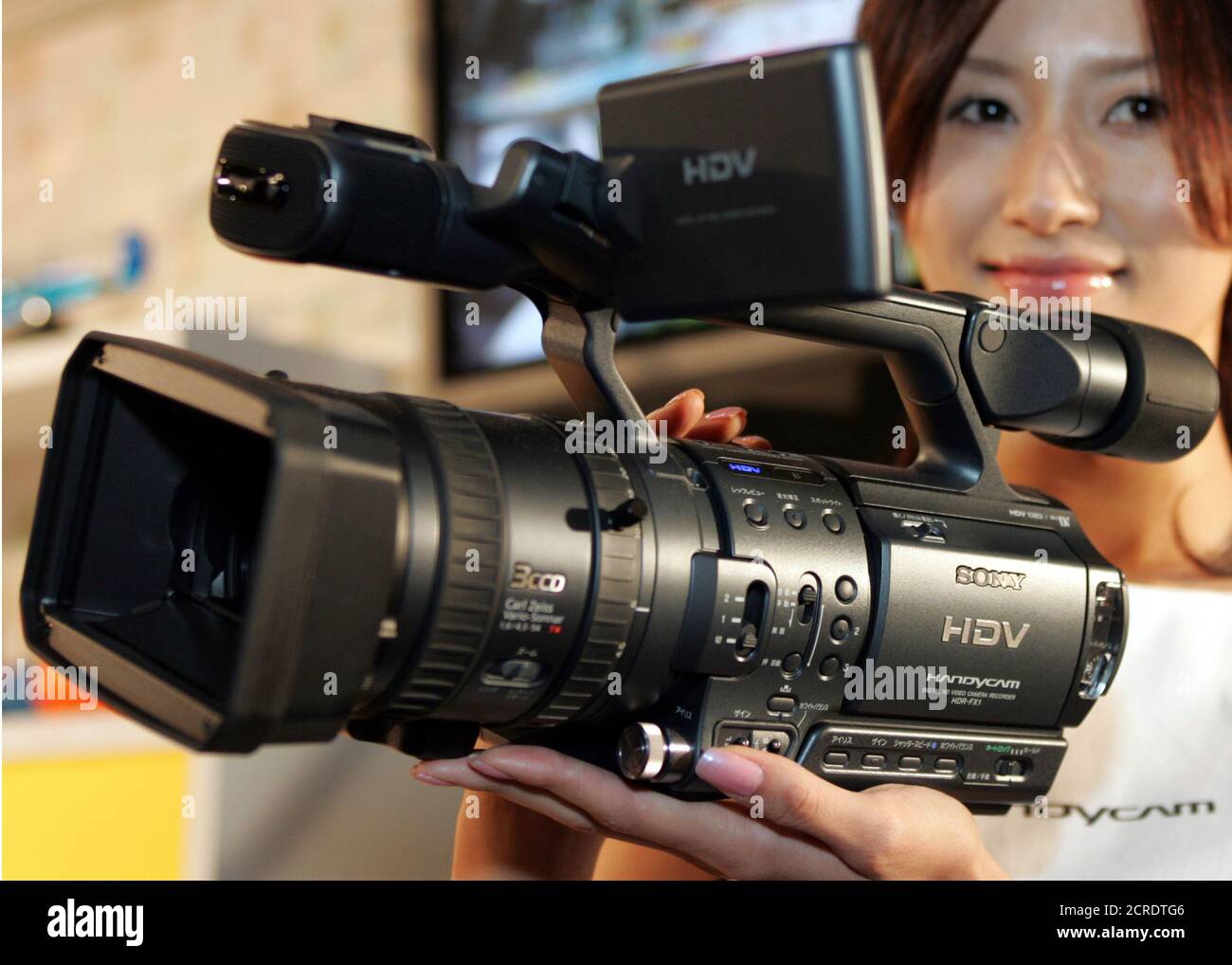 Sony Corp. unveils its HDR-FX1 digital high-definition video camera  recorder in Tokyo September 7, 2004. Sony said it is the world's first  consumer-use camcorder bringing HD-quality video at resolutions of up to