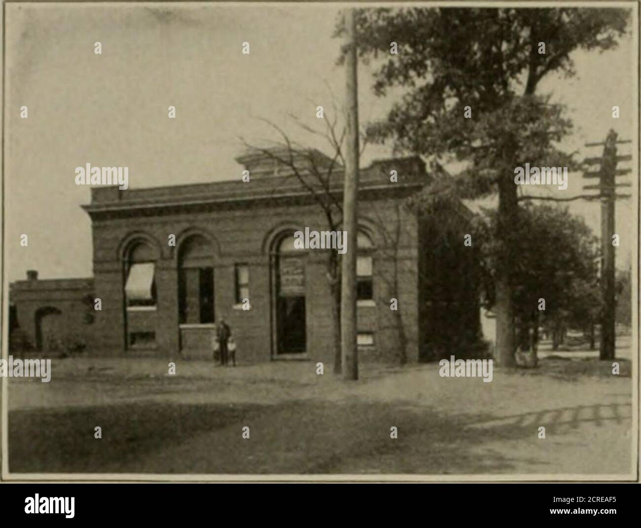 . The street railway review . ailway, Light & Power Co. lliese mill towns are equalto anything of like nature lo be found in Ihc country, and in their&lt;vay arc models of philanlhropic ideas. The cottages for employesare well built detached dwellings, each with its individual architec-tural design, and each town has its electric ligluiiig system, completesewerage, water works, fire rli-parlnunt, school houses, churches 62 STREET RAILWAY REVIEW. [Vol.. XIII, No. 2- niul liDspit.iN, for all of wliicli priMk-Kc^ llic null liaiuls pay llicniodcsi stipend of $1 per room per inonlli rein, a »ix-ro( Stock Photo