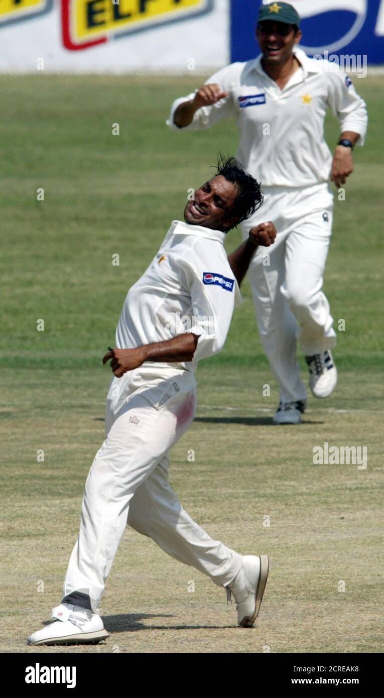 shoaib-akhtar-test-hi-res-stock-photography-and-images-alamy