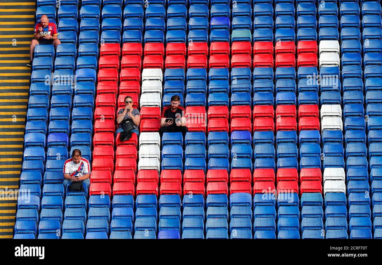 Soccer Football - Premier League - Crystal Palace v Liverpool - Selhurst Park, London, Britain - August 20, 2018  General view of Crystal Palace fans inside the stadium before the match     REUTERS/Eddie Keogh  EDITORIAL USE ONLY. No use with unauthorized audio, video, data, fixture lists, club/league logos or 'live' services. Online in-match use limited to 75 images, no video emulation. No use in betting, games or single club/league/player publications.  Please contact your account representative for further details. Stock Photo