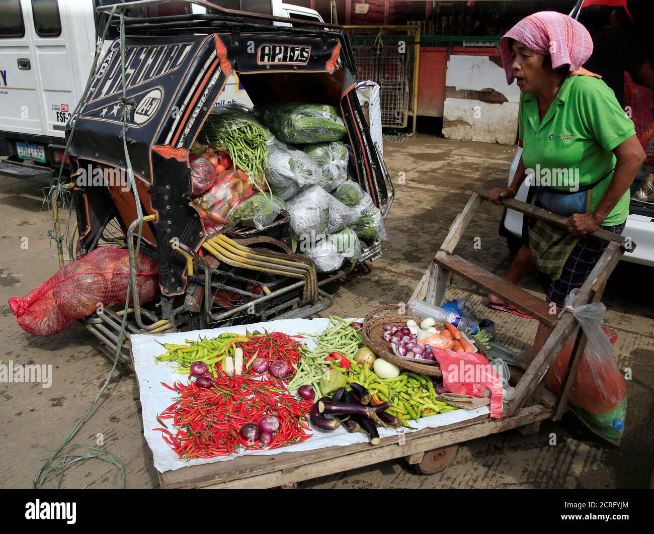 Food cart philippines hires stock photography and images Alamy