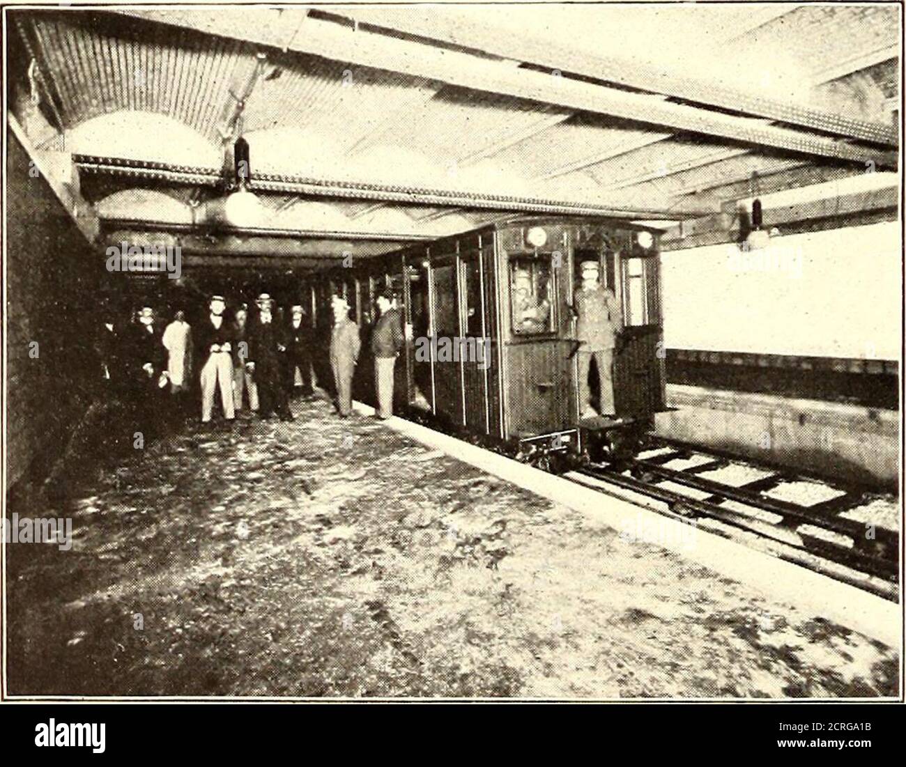 . The Street railway journal . FIG. 15.—VIEW IN TUNNEL PORTE MAILLOT—VINCENNES LINE FIG. 19.—ENTRANCE TO BASTILLE STATION steps open to the sky, and the traveler is confronted witha notice requesting him before purchasing a ticket to getchange at the bookstall, the agent being obliged to givehis services in that regard free of charge. The tickets areof the ordinary size, made of pasteboard. Return ticketsare issued for second-class only and are not available onthe outward half after 9 a. m. The cost for single ticketsis 5 cents a trip first class, 3 cents a trip second-class, and4 cents return Stock Photo