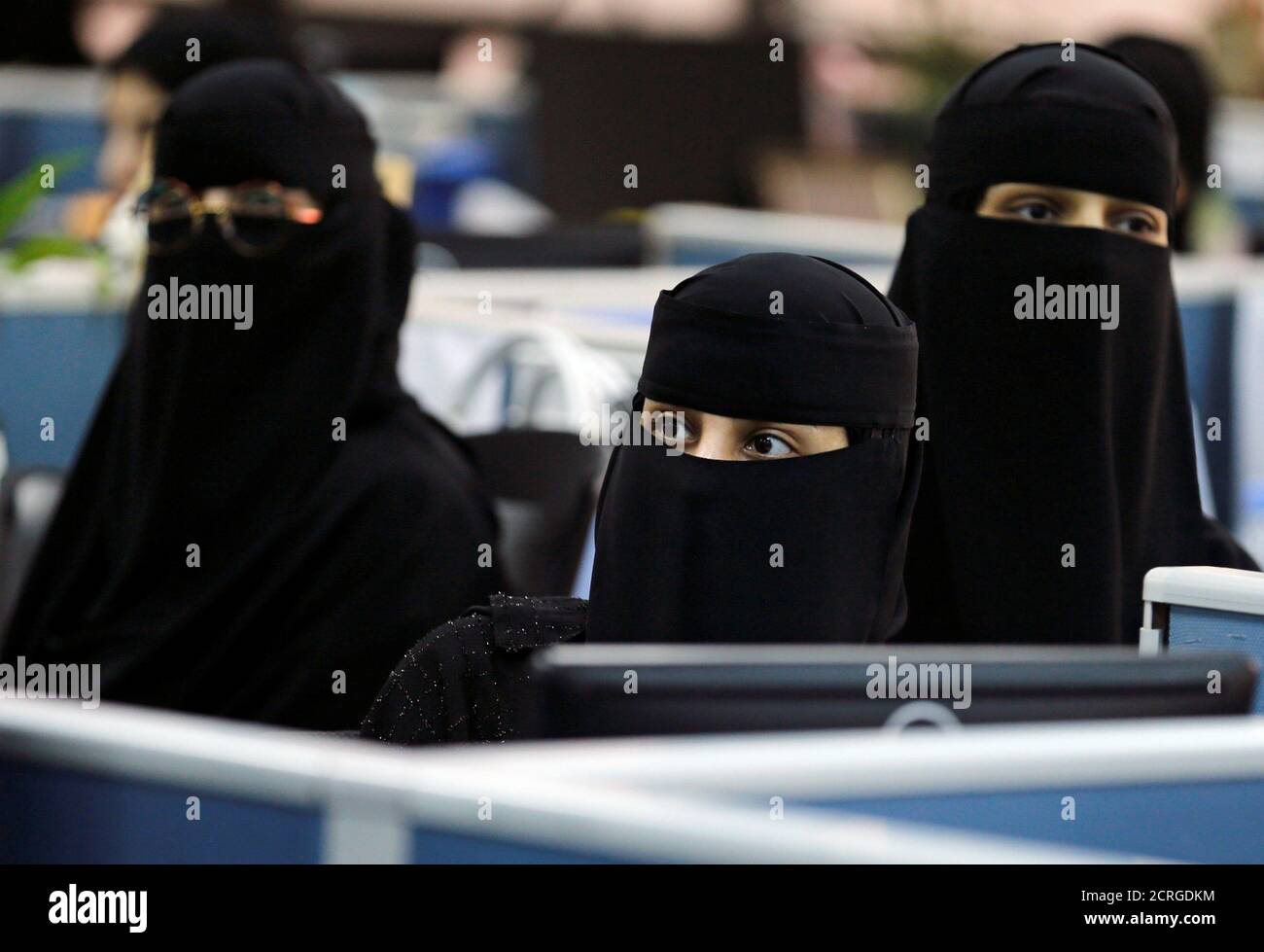 Women sit during a visit by First lady Melania Trump at GE All women  business process service center in Riyadh, Saudi Arabia, May 21, 2017.  REUTERS/Hamad I Mohammed Stock Photo - Alamy