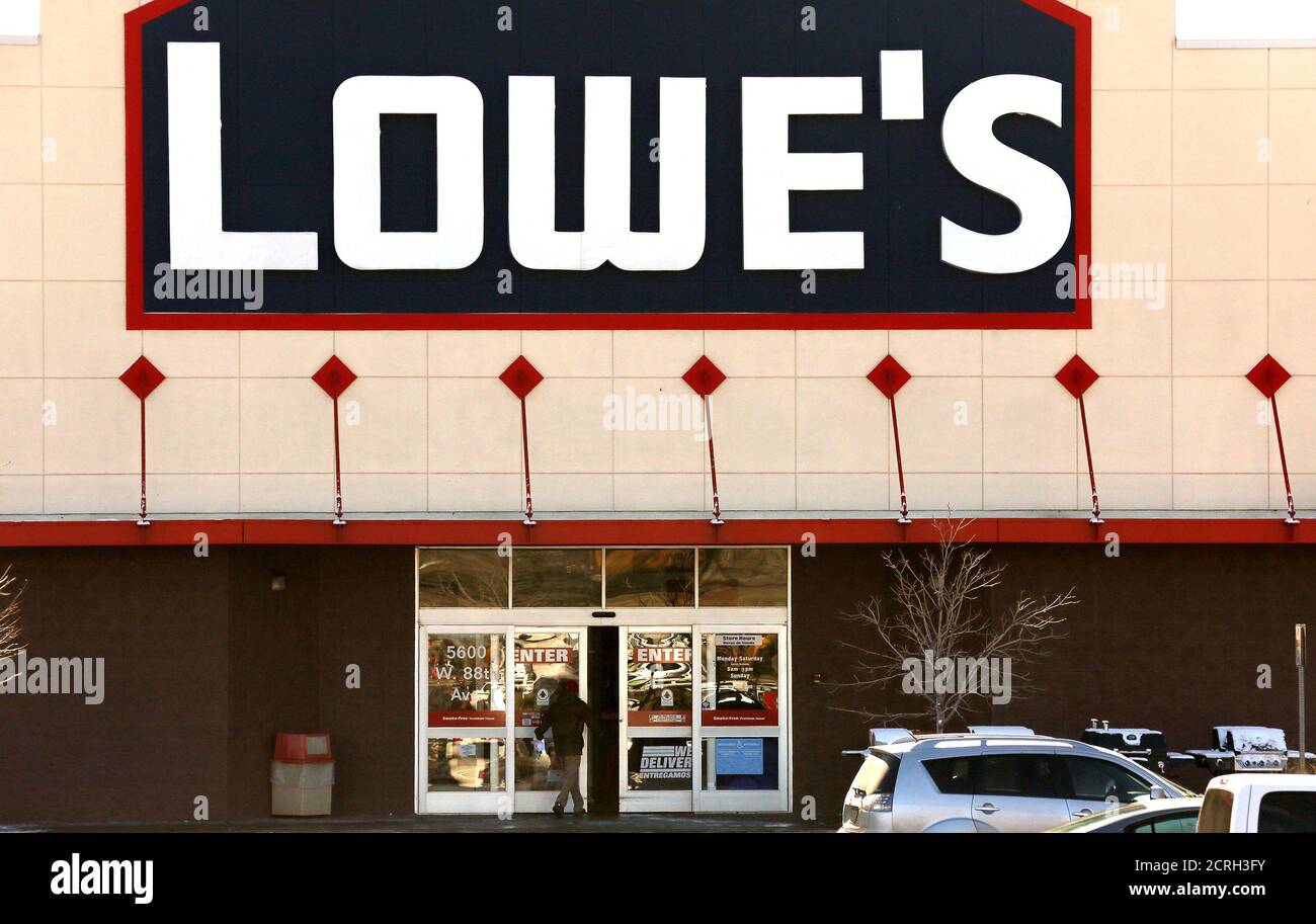 Lowes sign hires stock photography and images Alamy