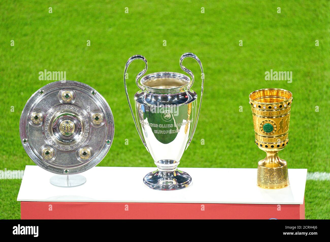 Dfb meisterschale hi-res stock photography and images - Alamy