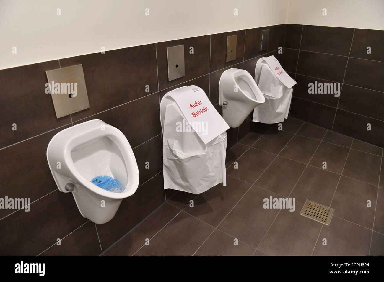 Munich, Deutschland. 18th Sep, 2020. Topic picture Corona hygiene measures distance in the men's room. Every second urinal, urinal, toilet is blocked and out of order in order to comply with the distance rule. | usage worldwide Credit: dpa/Alamy Live News Stock Photo