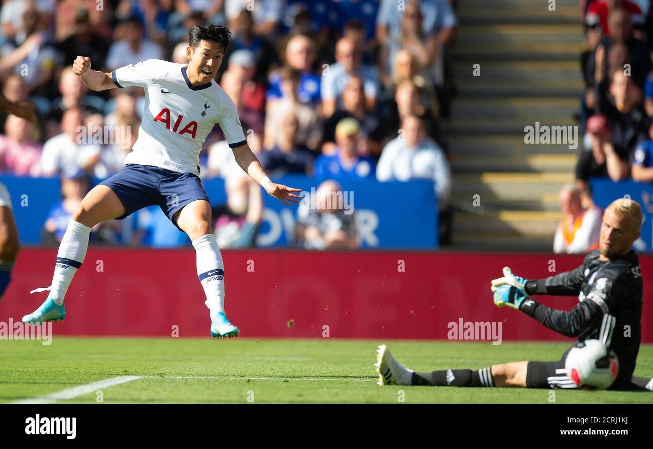 Tottenham Hotspurs' Son Heung-min shoots just wide of the Leicester goal   PHOTO CREDIT : © MARK PAIN / ALAMY STOCK PHOTO Stock Photo