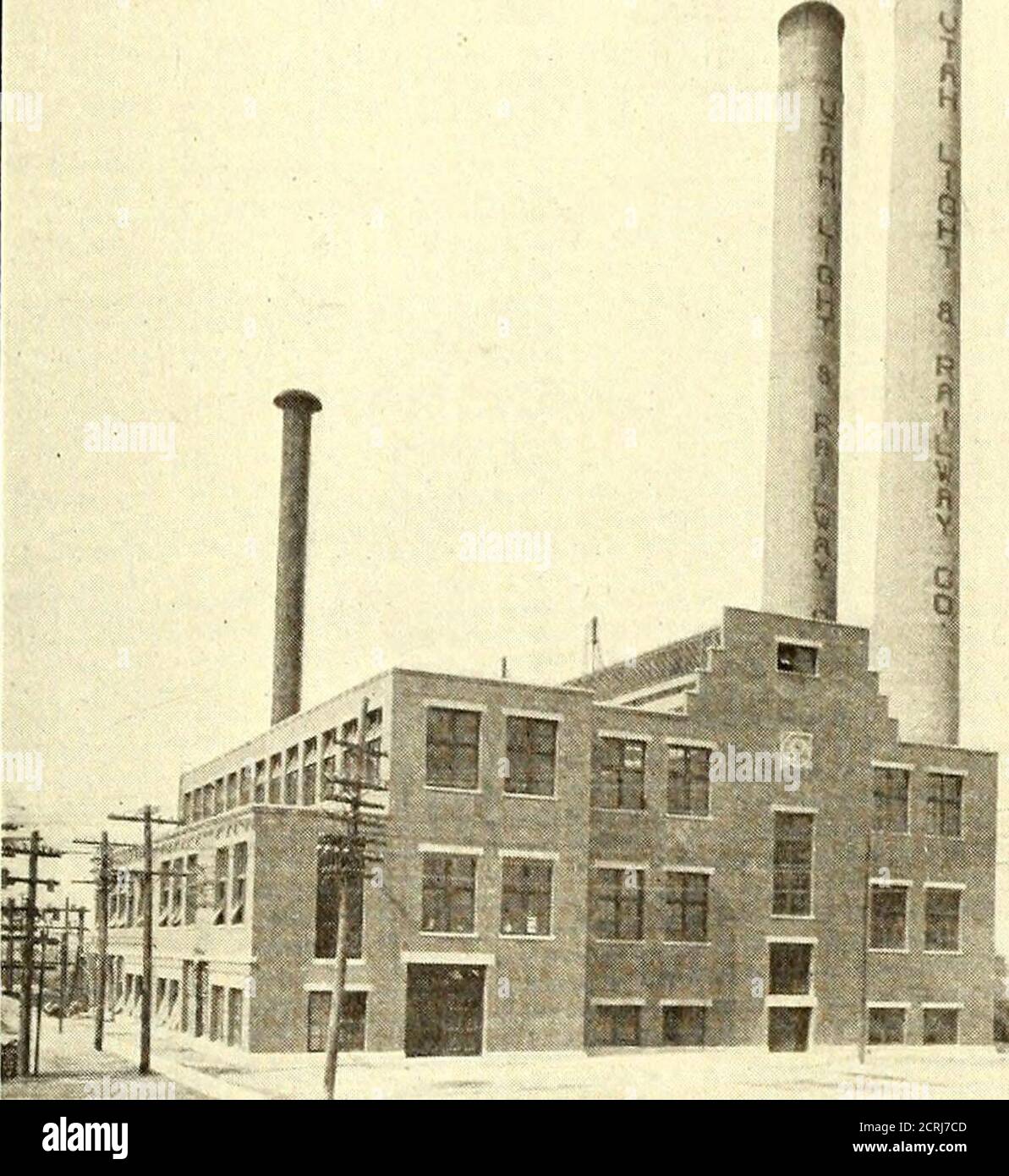 . Electric railway journal . NAL 7i POWER PLANT EXTENSION FOR THE UTAH LIGHT &RAILWAY COMPANY An instance of rapid power plant construction will befound in the extension to the Jordan steam station of theUtah Light & Railway Company at Salt Lake City, Utah,which was designed and constructed by Westinghouse,Church, Kerr & Company, constructing engineers, NewYork City. The original station was built in 1910 and con-sisted of an 8500-kw single-unit steam turbine station, de-signed to act as an adjunct to various hydroelectric plantsoperating in the vicinity and also to form the nucleus forsuch st Stock Photo
