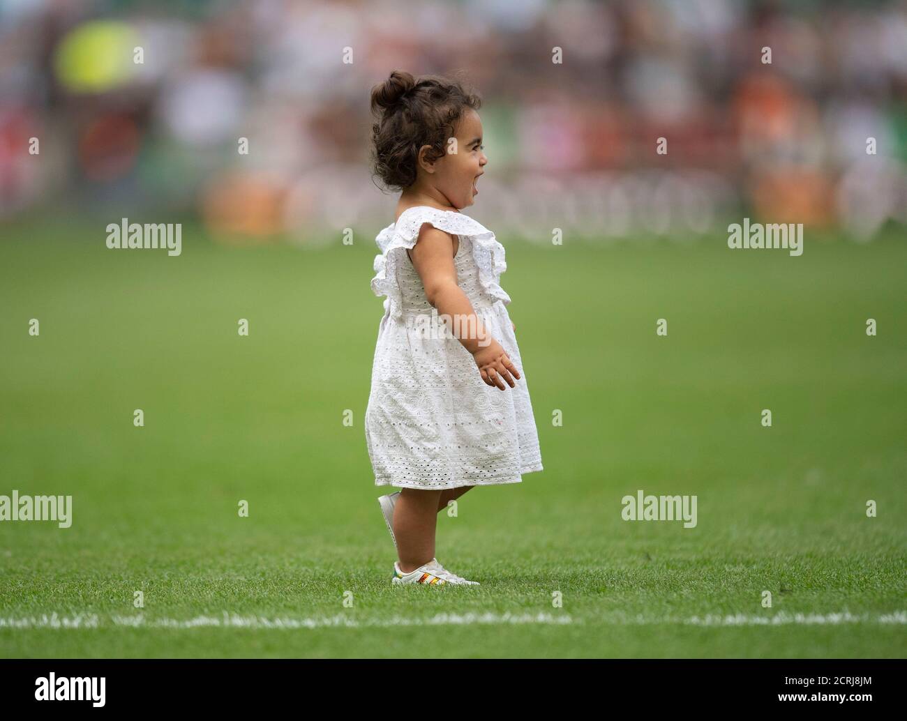 England's Manu Tuilagi's daughter.            PICTURE :  © MARK PAIN / ALAMY STOCK PHOTO Stock Photo