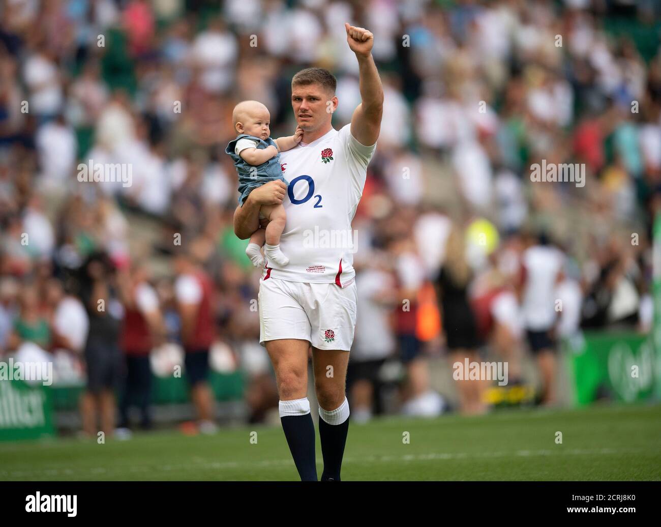 England Captain Owen Farrell Walks Around The Pitch At The End Of The Match Applauding The England Fans With His Young Son Photo Credit C Mark Pai Stock Photo Alamy