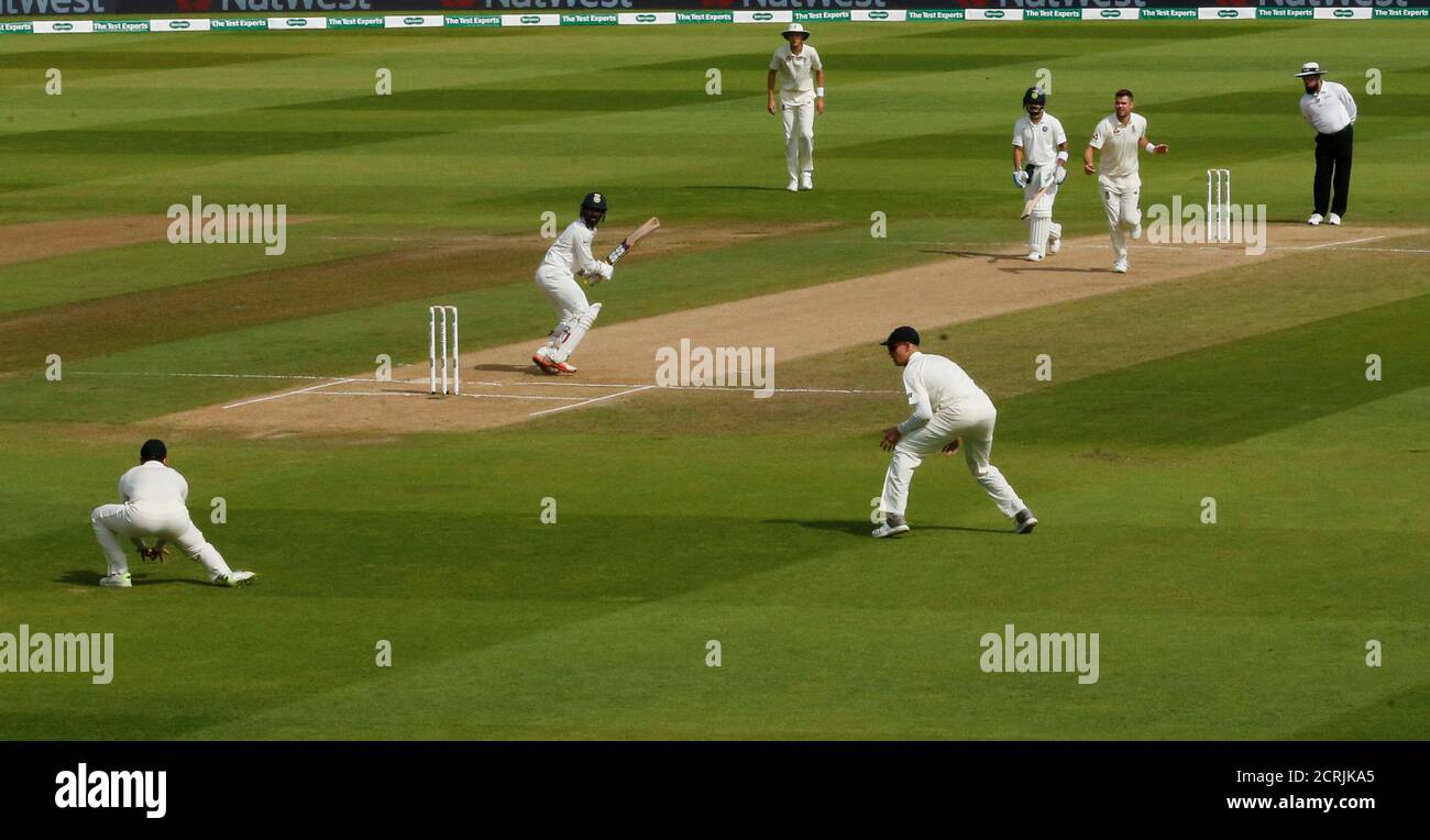 Page 2 Test Cricket Bowling High Resolution Stock Photography And Images Alamy