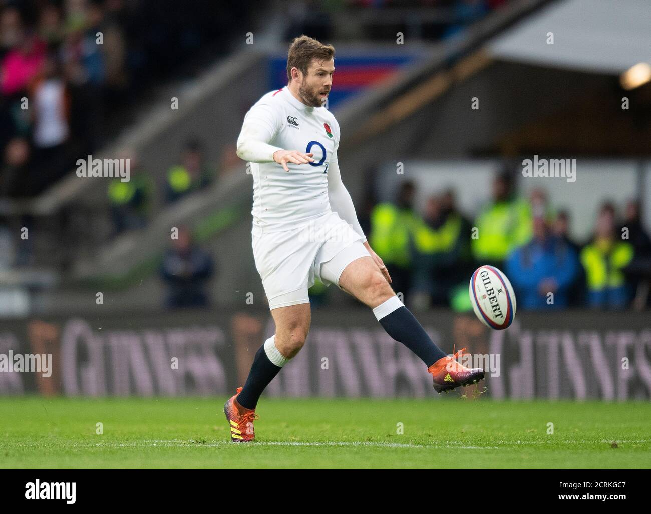 England S Elliot Daly Kicks Through For Jonny May To Score England V France Six Nations Photo Credit C Mark Pain Alamy Stock Photo Stock Photo Alamy