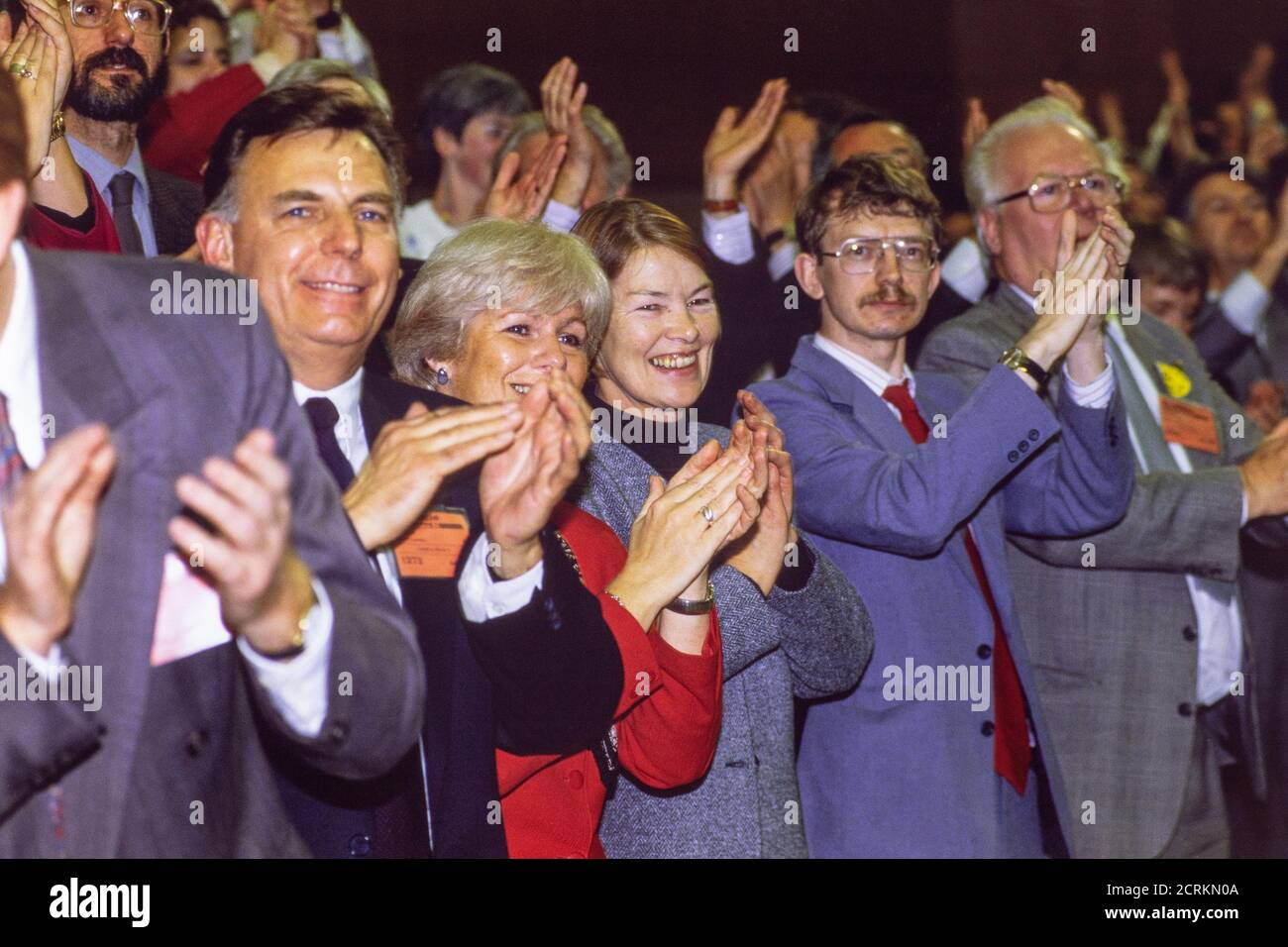 Glenda Jackson (centre) the PPC prospective parliamentary candidate for the Hampstead and Highgate constituency applauds the keynote address by Neil Kinnock MP at the Labour Party conference in Brighton . 04 October 1991. Photo: Neil Turner Stock Photo