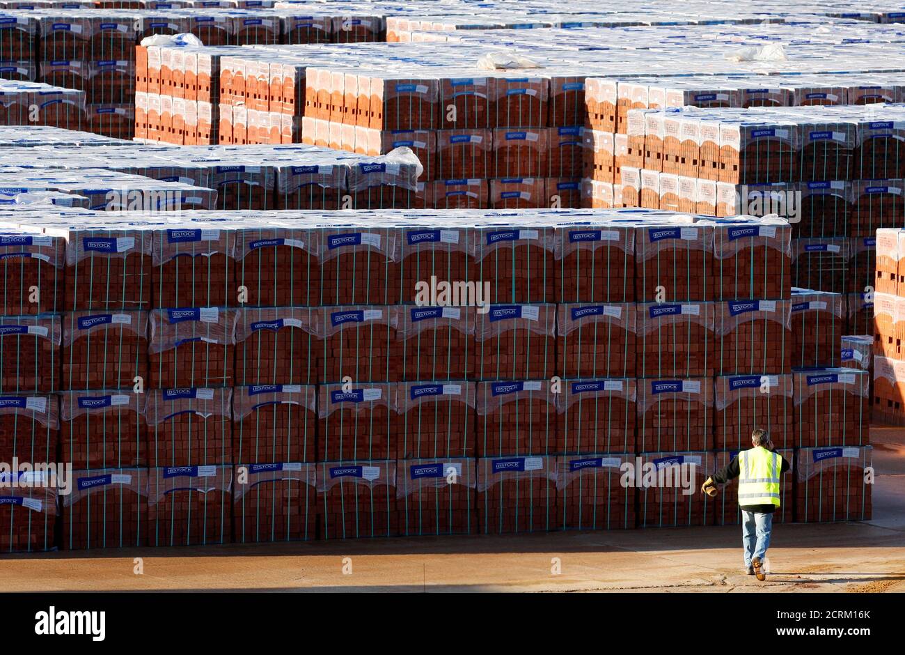Staples in a pile hires stock photography and images Alamy