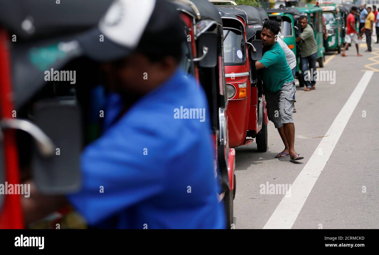 Sri lanka petrol station hi-res stock photography and images - Alamy