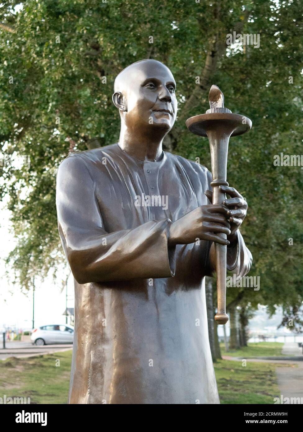 World harmony peace statue hi-res stock photography and images - Alamy