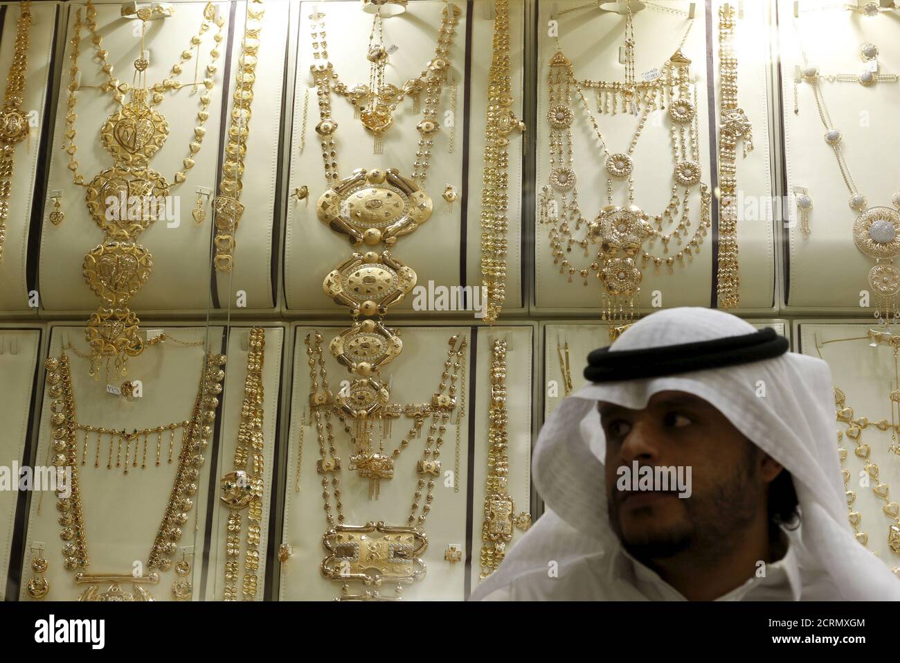 Saudi arabia jewellery hi-res stock photography and images - Alamy