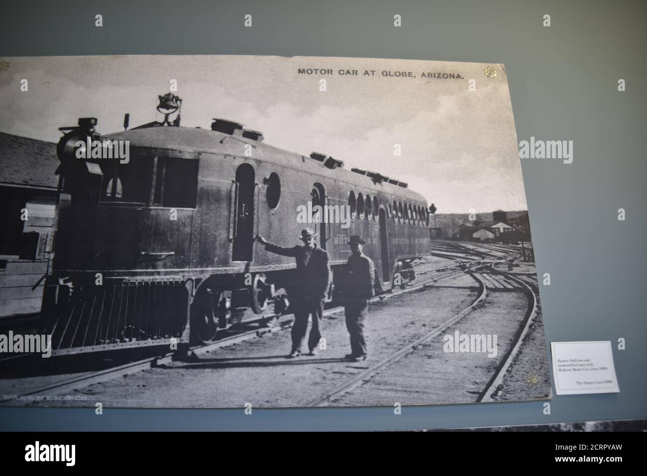 Vintage railroad depot hi-res stock photography and images - Alamy