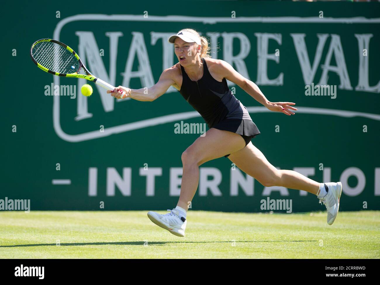 Caroline Wozniacki on her way to victory over Camila Giorgi.  Nature Valley International - Eastbourne. Picture Credit : © Mark Pain / Alamy Stock Photo