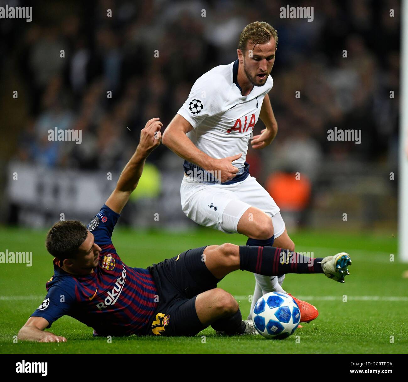 Spurs v barcelona hi-res stock photography and images - Alamy