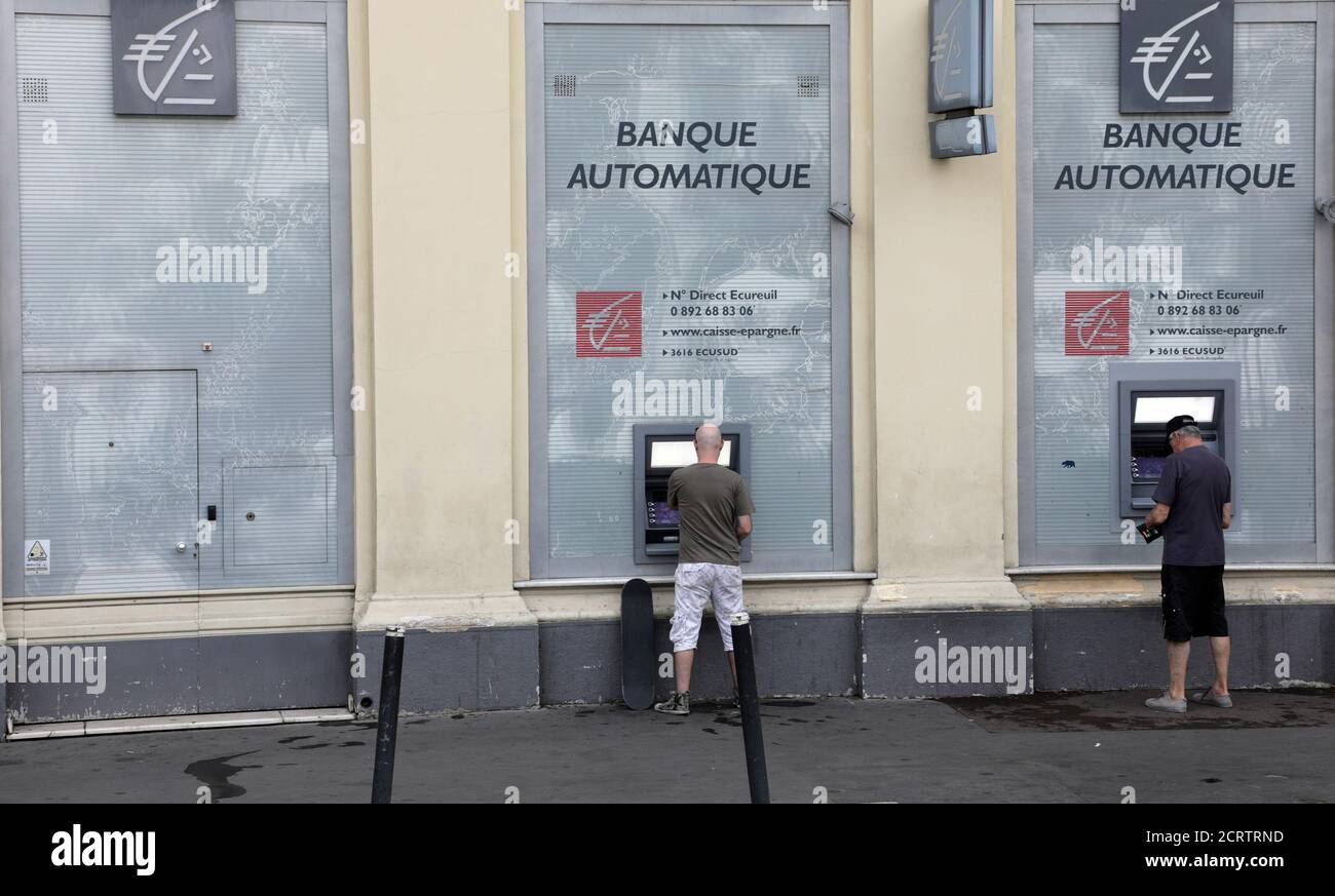 Page 3 Caisse D Epargne High Resolution Stock Photography And Images Alamy