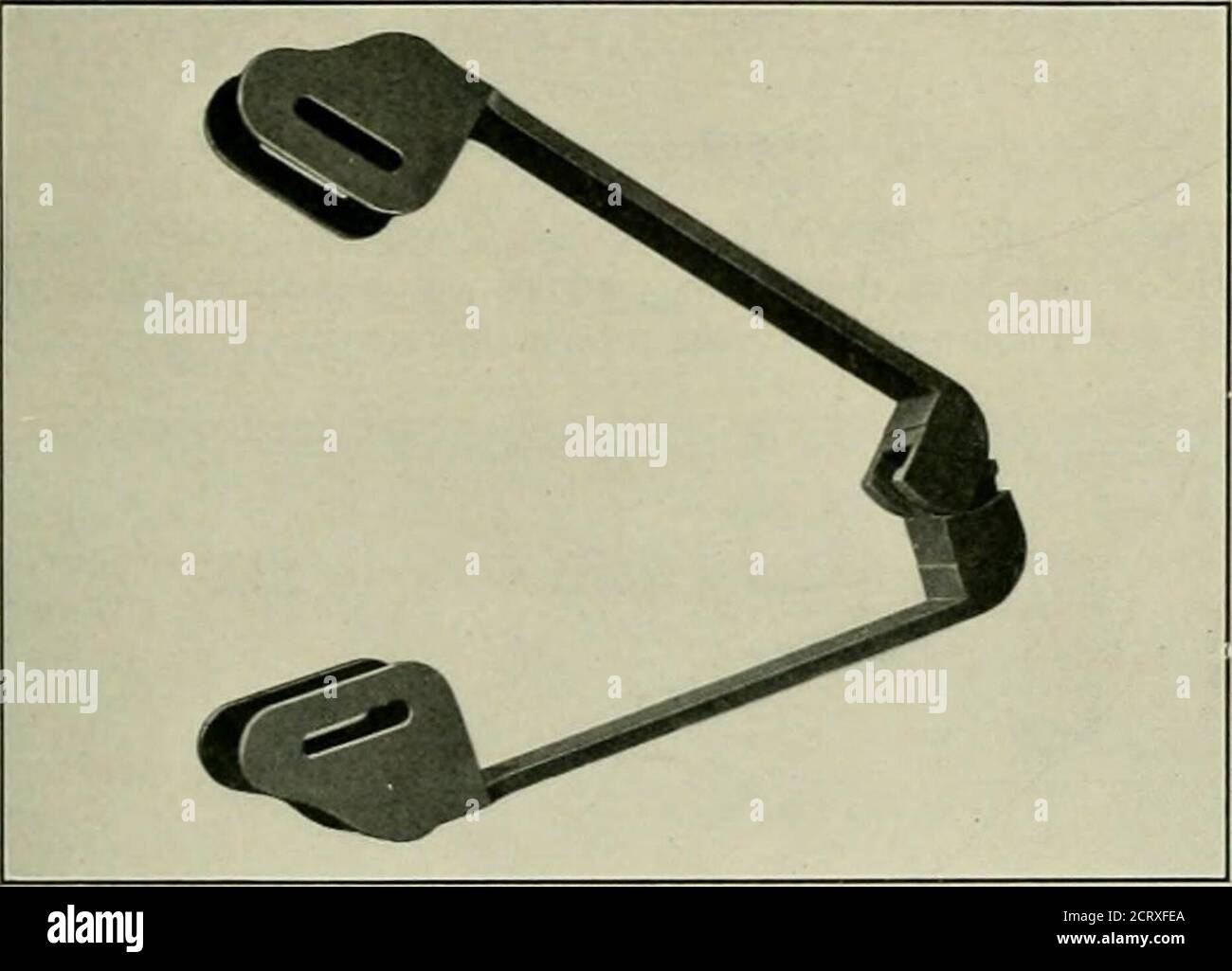 . Railway mechanical engineer . Fig. 1—Murray Keyoke the illustrations