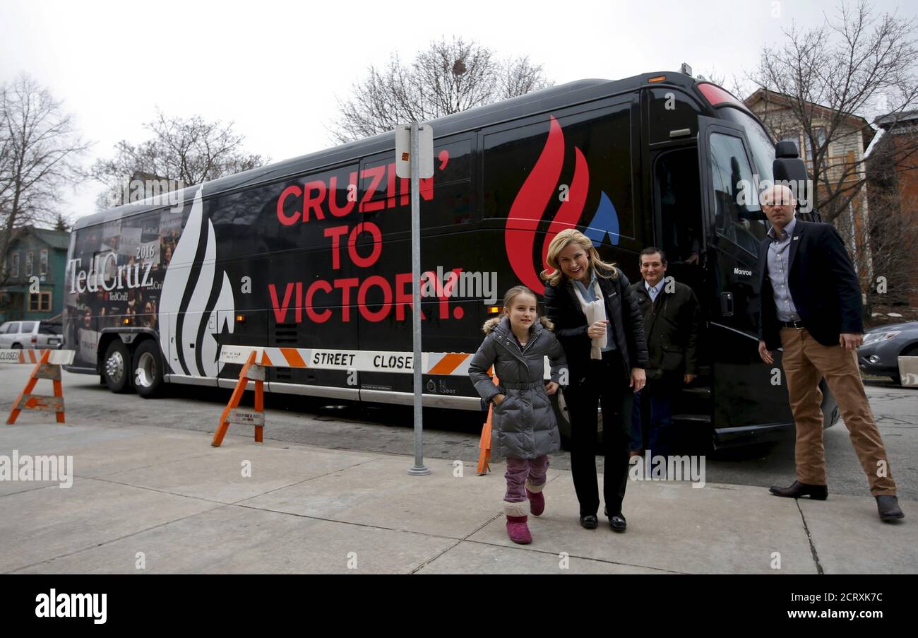 U.S. Republican presidential candidate Ted Cruz arrives with his wife