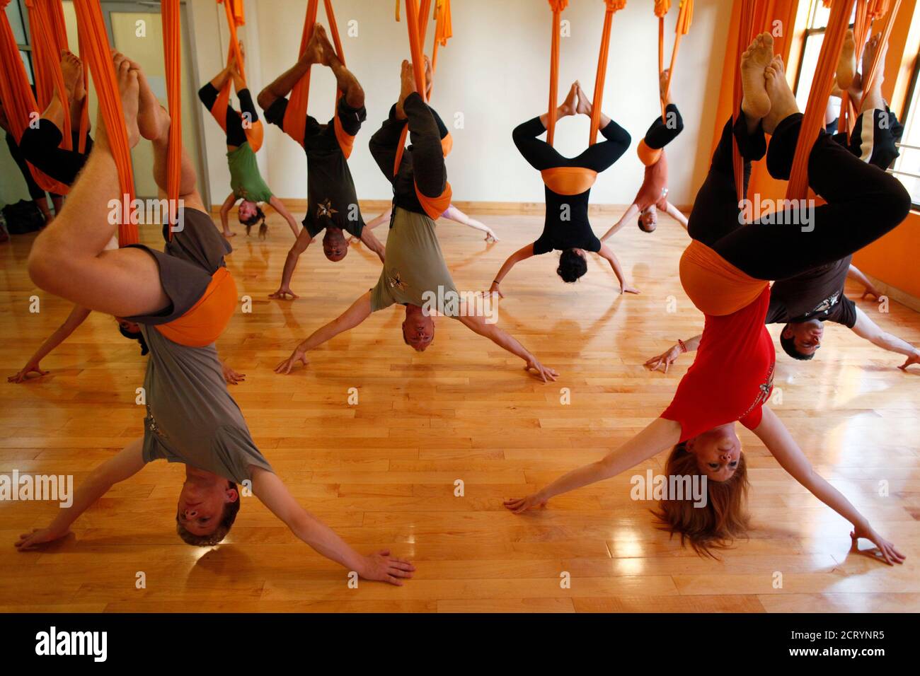 Yoga Practitioners High Resolution Stock Photography And Images Alamy