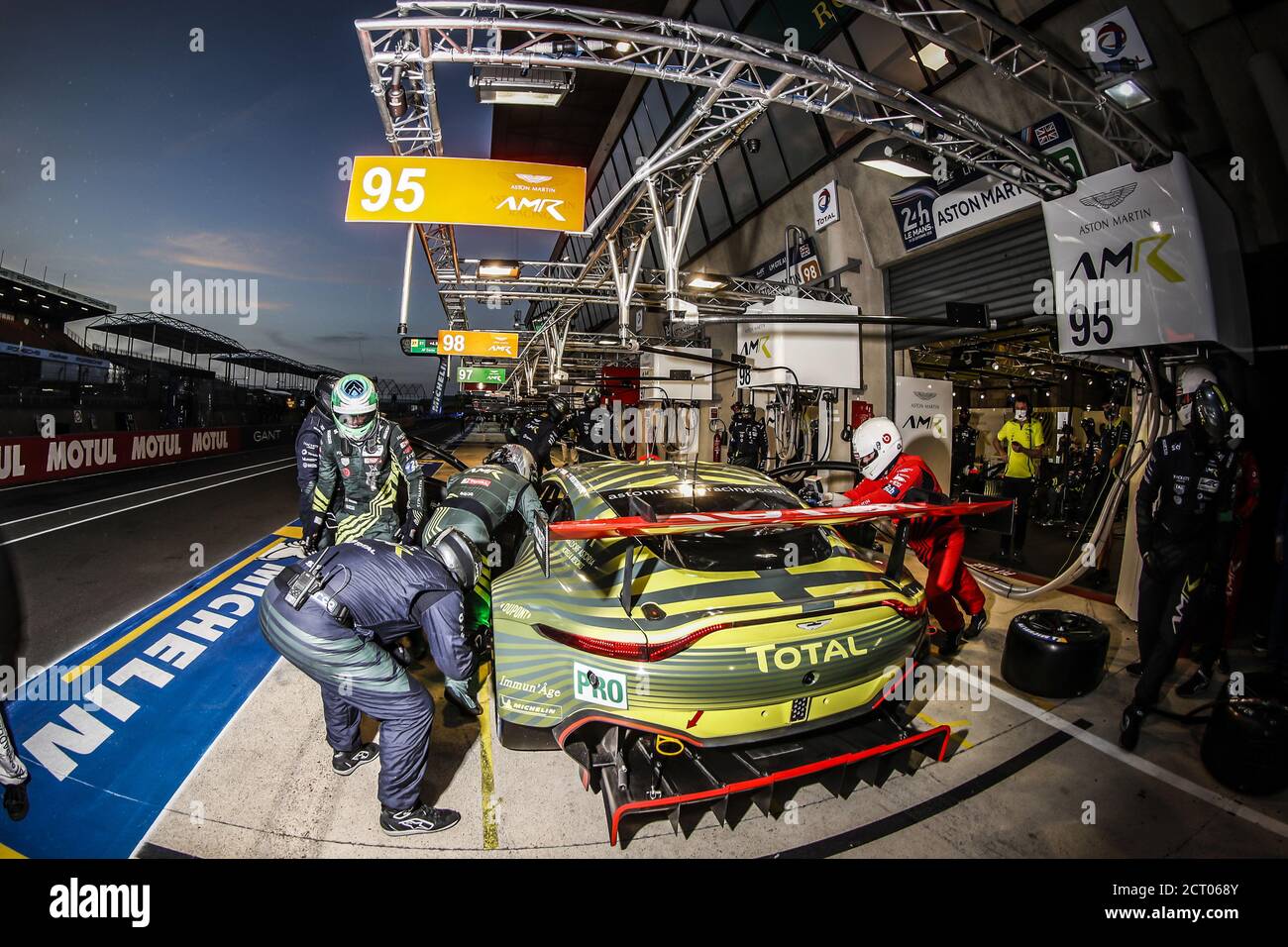 Aston martin racing pit stop hi-res stock photography and images - Alamy