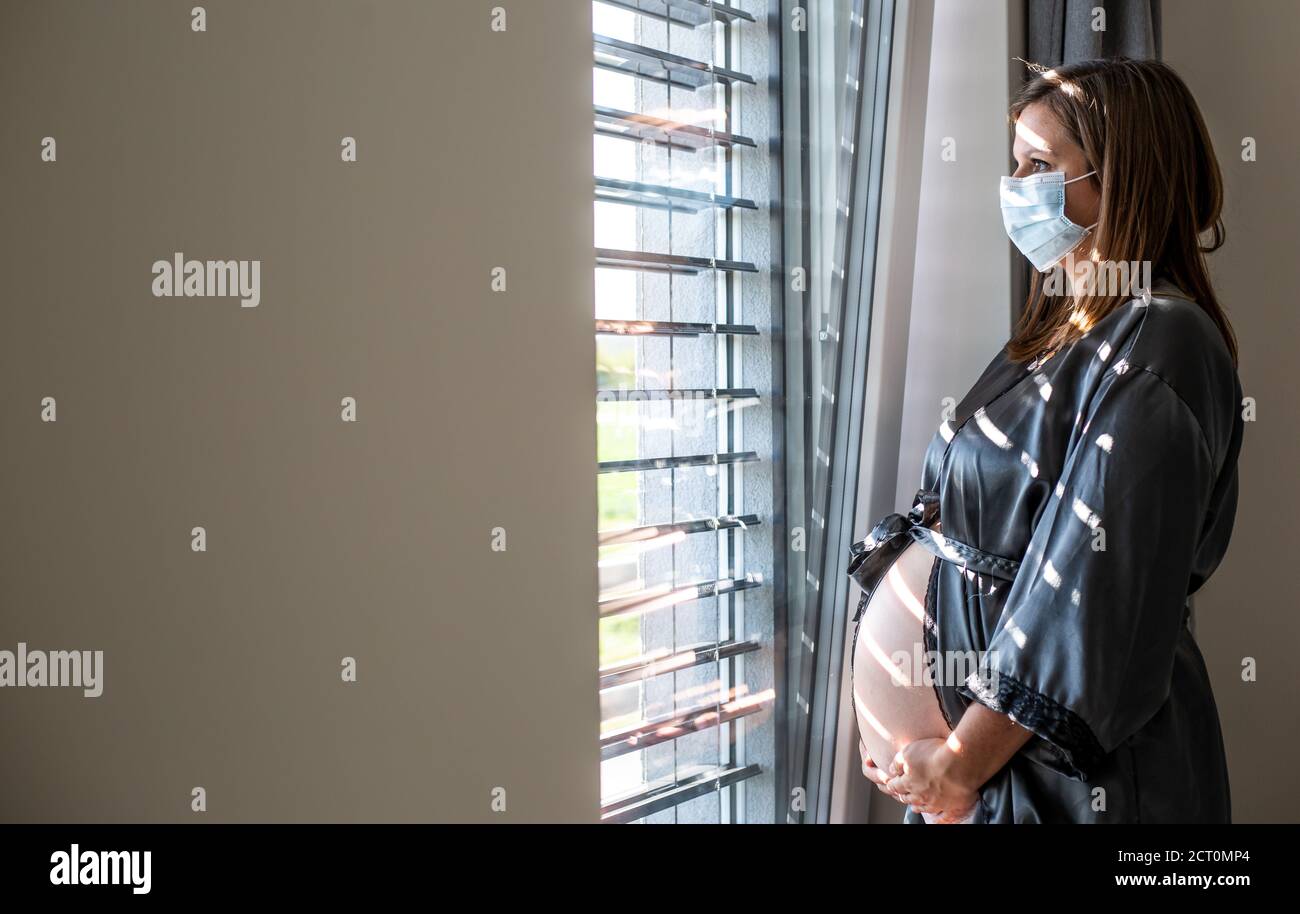 Download Pregnant Woman Wearing Mask High Resolution Stock Photography And Images Alamy Yellowimages Mockups