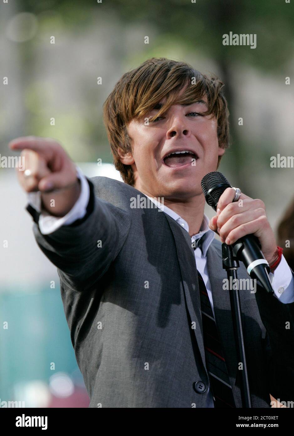 Hairspray 2007 zac efron hires stock photography and images Alamy