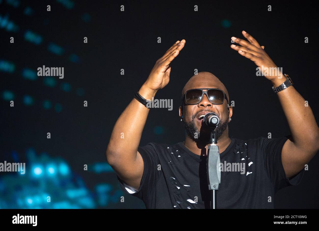 Hong Kong,China:05 Dec,2016. Wanyá Morris Performs With Boyz II Men At ...