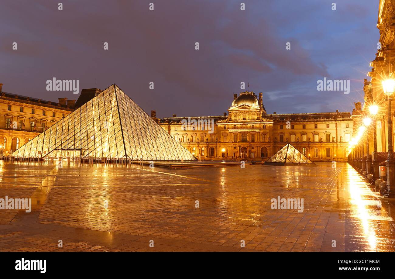 Night view pyramid shape hi res stock photography and images alamy