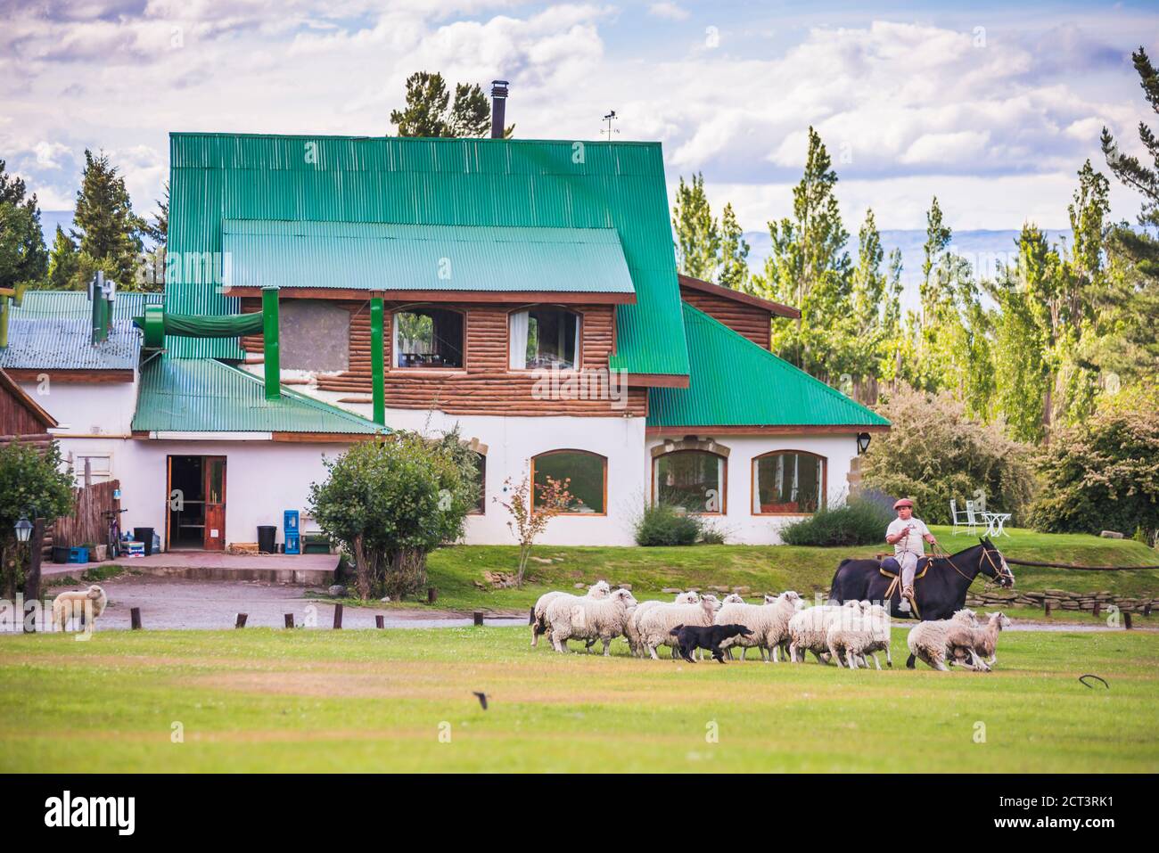 Estancia 25 de Mayo, Tremun Kau Yatun Hotel de Campo, El Calafate, Santa  Cruz Province, Argentinian Patagonia, Argentina, South America Stock Photo  - Alamy