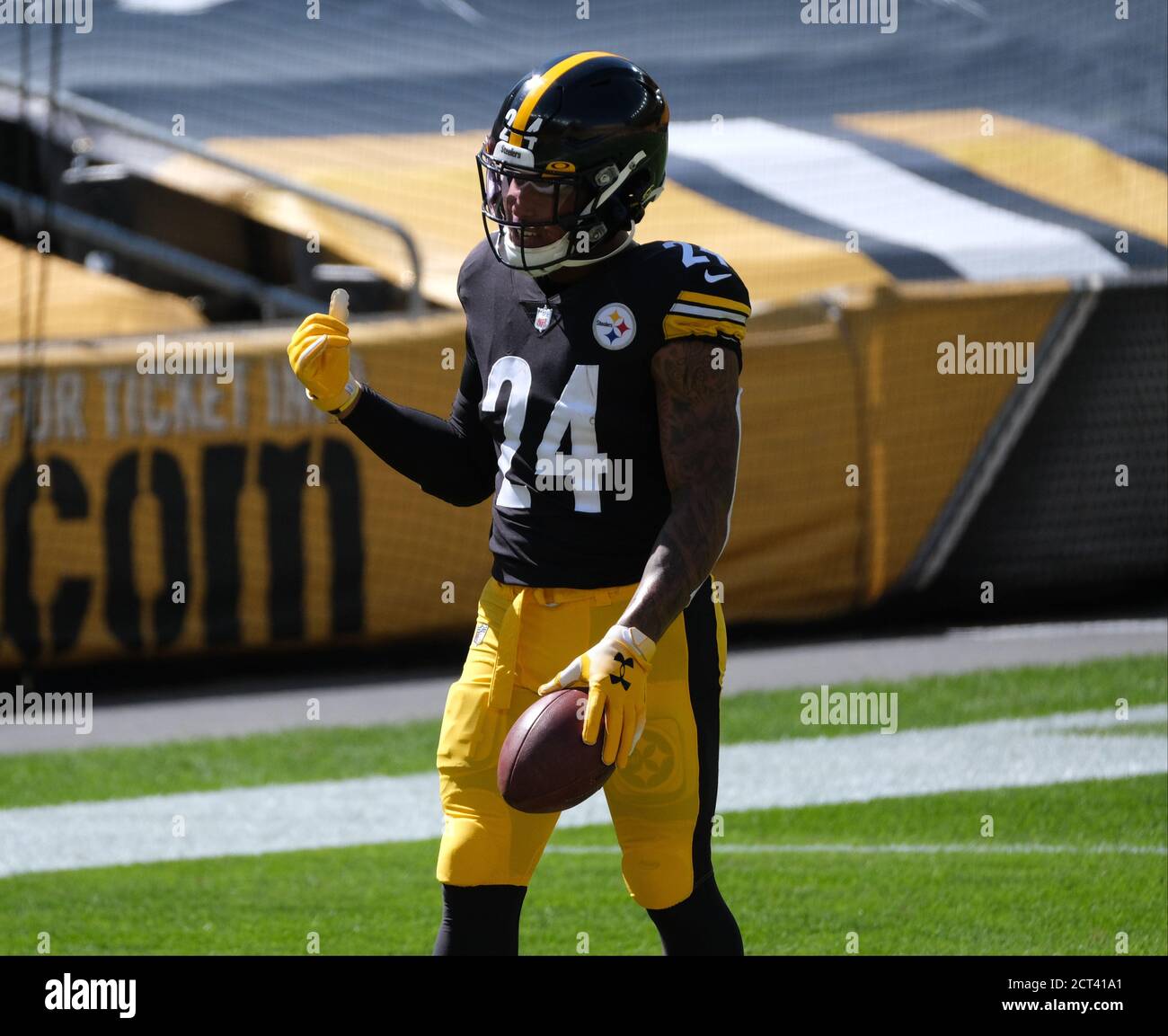 Benny Snell Jr. 19th Sep, 2021. #24 during the Pittsburgh Steelers vs Las  Vegas Raiders game at Heinz Field in Pittsburgh, PA. Jason  Pohuski/CSM/Alamy Live News Stock Photo - Alamy