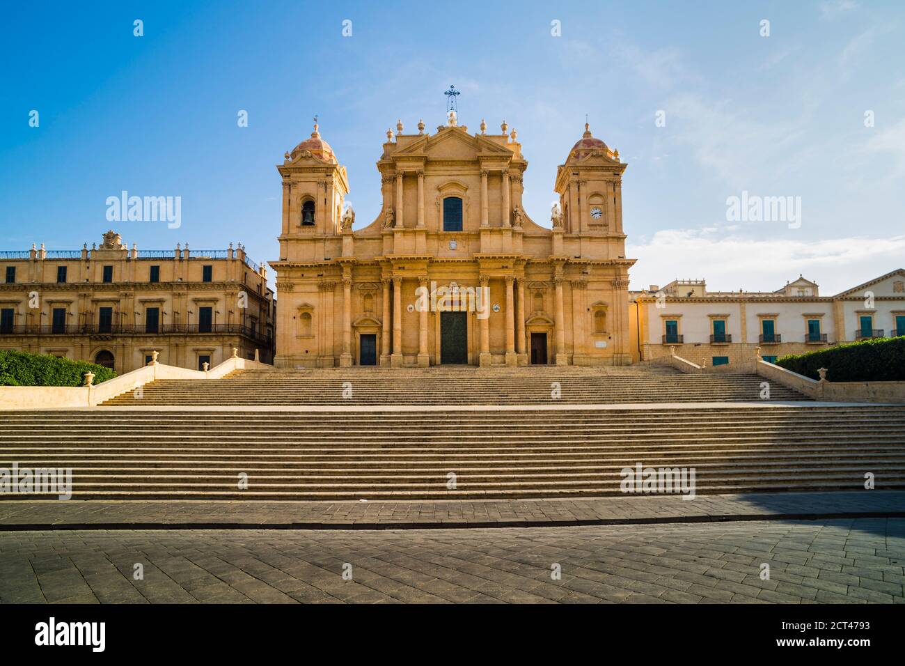 Noto St Nicholas Cathedral Cattedrale Di Noto Duomo At The Top On noto-st-nicholas-cathedral-cattedrale-di-noto-duomo-at-the-top-on