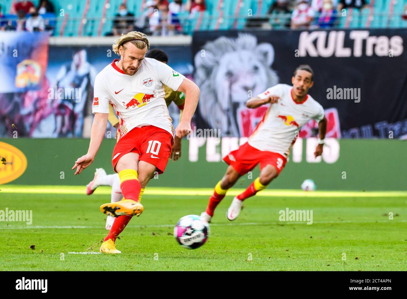 Leipzig, Germany. 20th Sep, 2020. Emil Forsberg (L) of Leipzig takes a scoring penalty shot during a German Bundesliga match between RB Leipzig and 1.FSV Mainz 05 in Leipzig, Germany, Sept. 20, 2020. Credit: Kevin Voigt/Xinhua/Alamy Live News Stock Photo