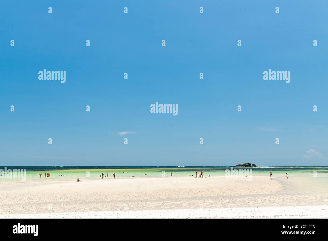 Perfect tropical white sandy beach with clear blue sky, Watamu Bay Beach, Watamu, Kilifi County, Kenya Stock Photo