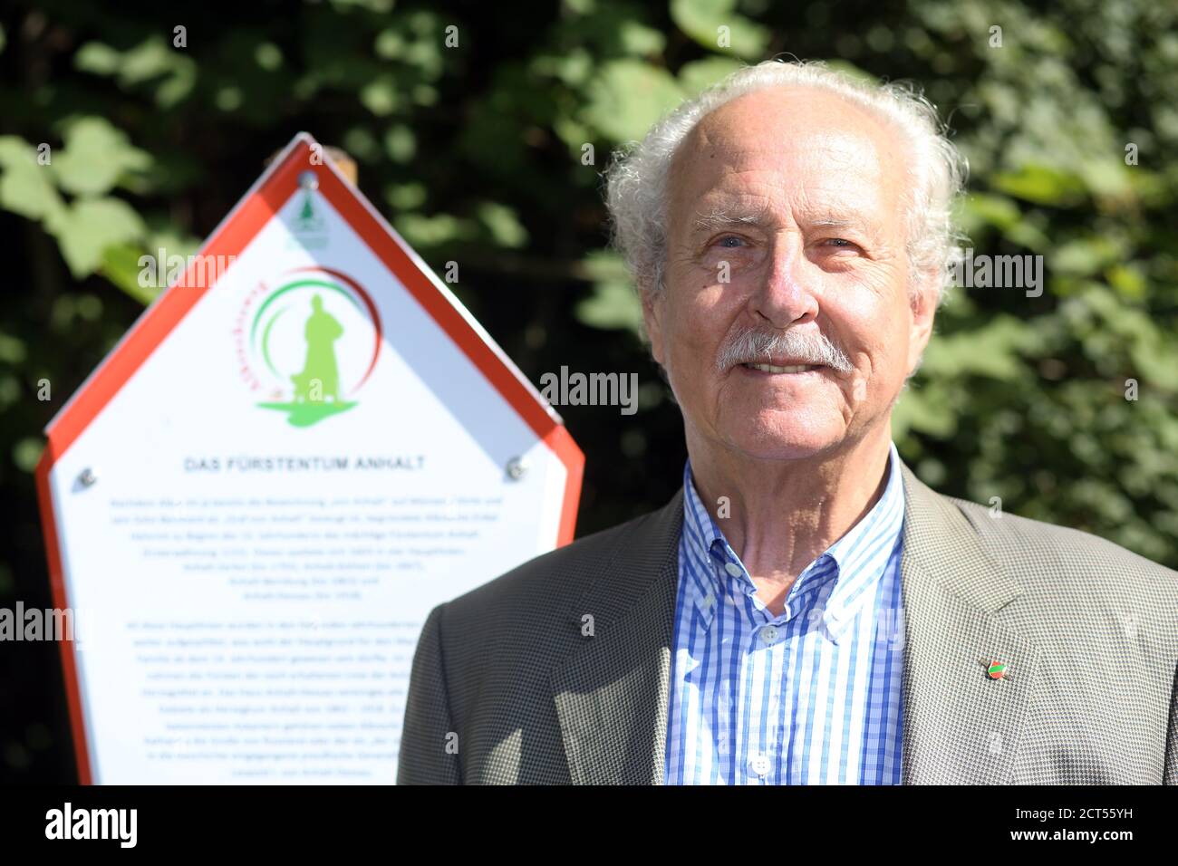 Ballenstedt, Germany. 20th Sep, 2020. Eduard Prinz von Anhalt takes part in the opening of the Albrechtsweg hiking trail in the Selke valley near Ballenstedt in the Harz Mountains. The 17 kilometre long Albrechtsweg, named after Prince Albrecht, connects Ballenstedt Castle with Anhalt Castle in the Selke Valley. Albrecht the Bear (around 1100 to 1170) is considered the founder of the Principality of Anhalt and the Mark Brandenburg. Credit: Matthias Bein/dpa-Zentralbild/ZB/dpa/Alamy Live News Stock Photo