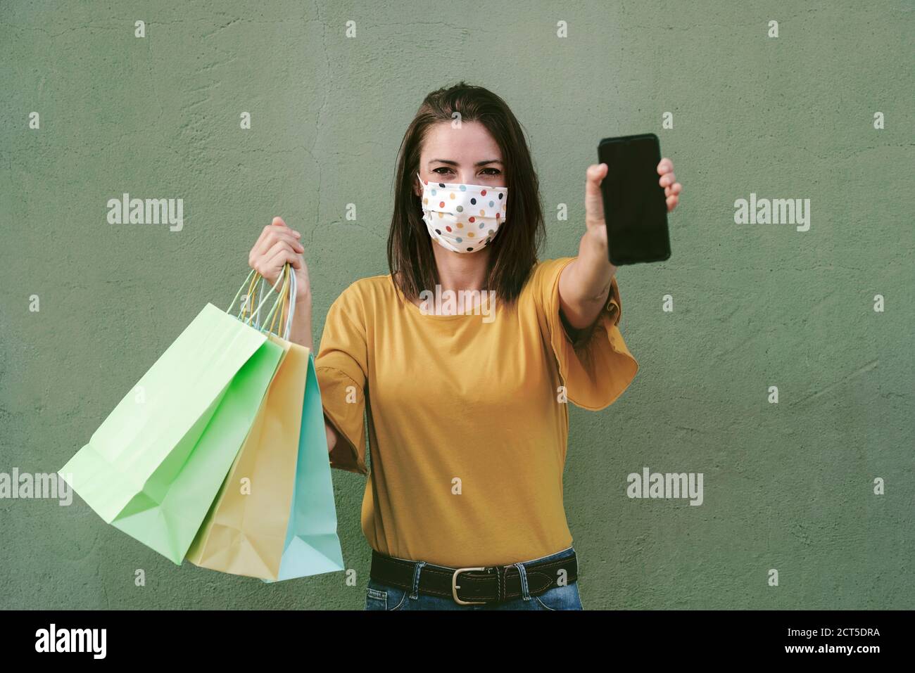 Woman medical mask hi-res stock photography and images - Alamy