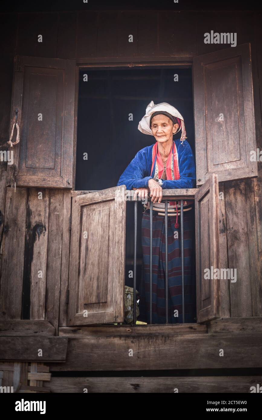 Palaung woman, part of the Palau Hill Tribe near Hsipaw Township, Shan State, Myanmar (Burma) Stock Photo