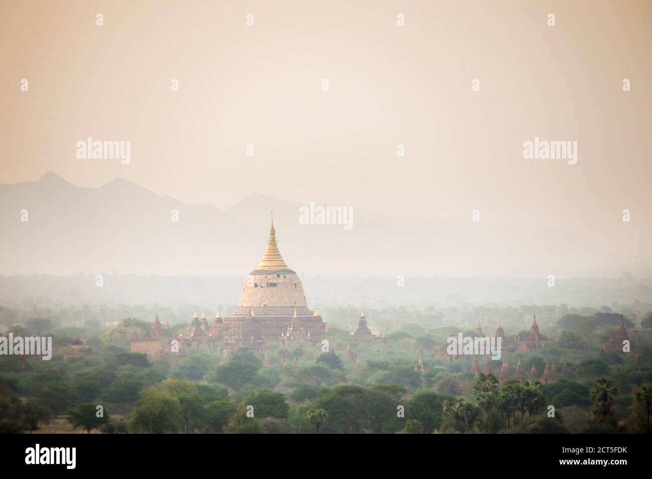 Dhammayazika Pagoda at sunrise, Temples of Bagan (Pagan), Myanmar (Burma) Stock Photo