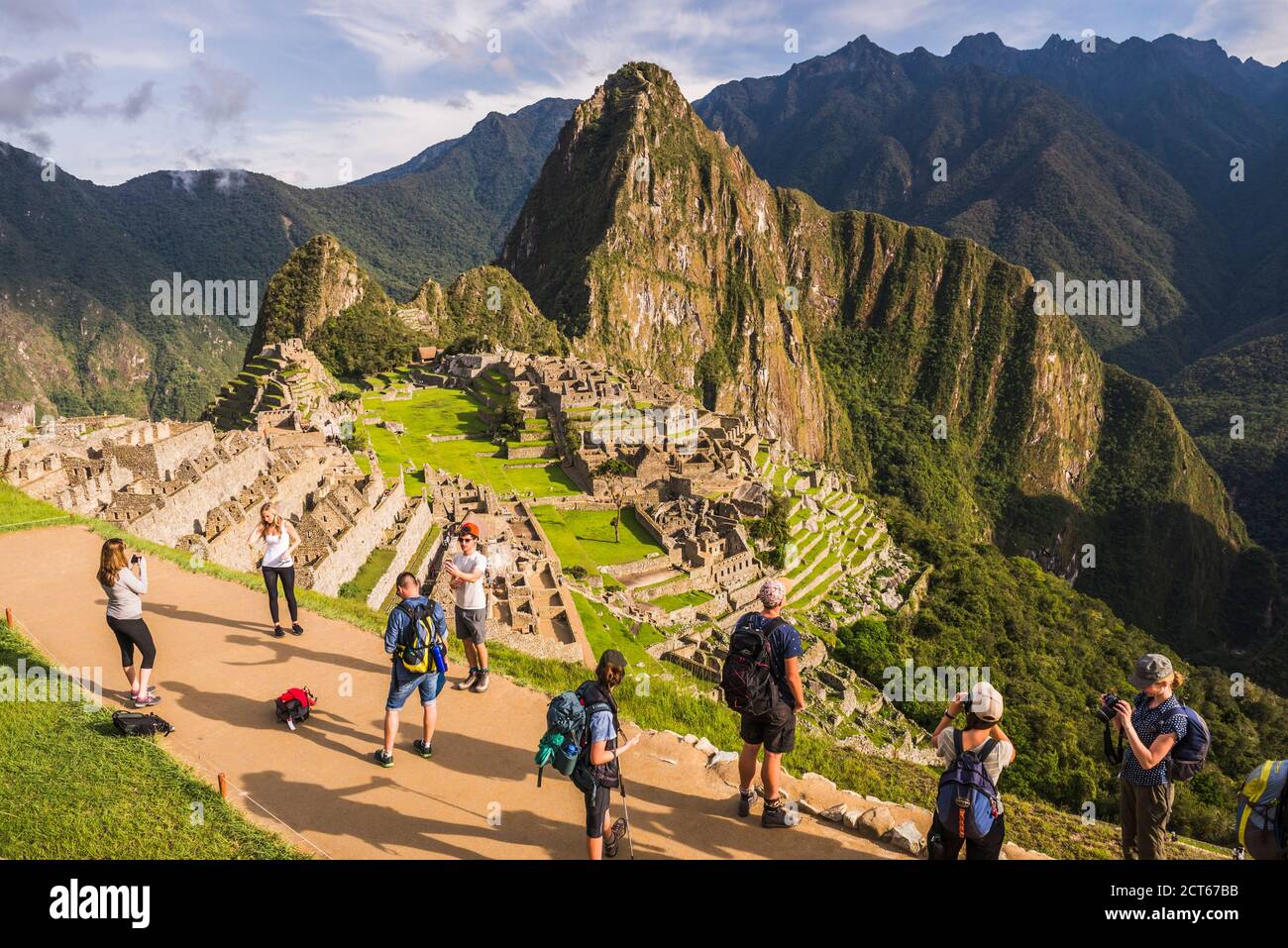 Machu picchu people hi-res stock photography and images - Alamy