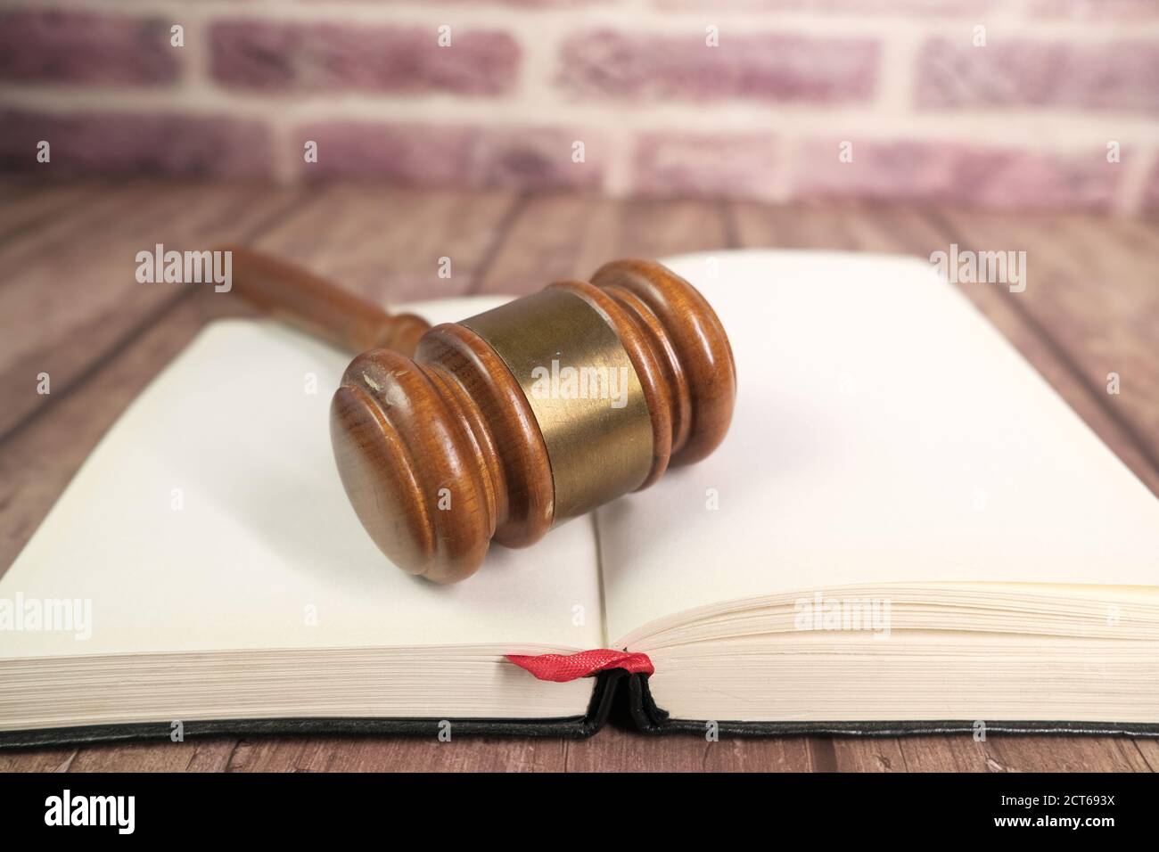 Open space at right hi-res stock photography and images - Alamy
