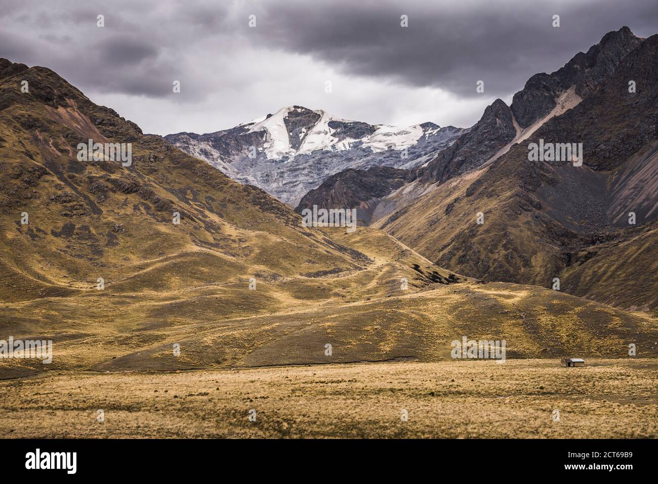 La Raya Pass, a 4,335m pass between Cusco Region and Puno Region, Peru, South America Stock Photo